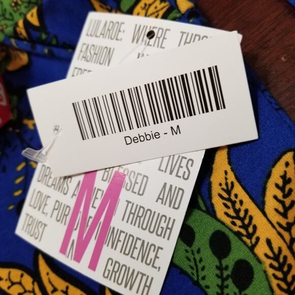 NWT'S -LuLaRoe "Debbie" Multicolor Long Sleeve, Midi Length, Round Neck - Size M - Picture 6 of 8